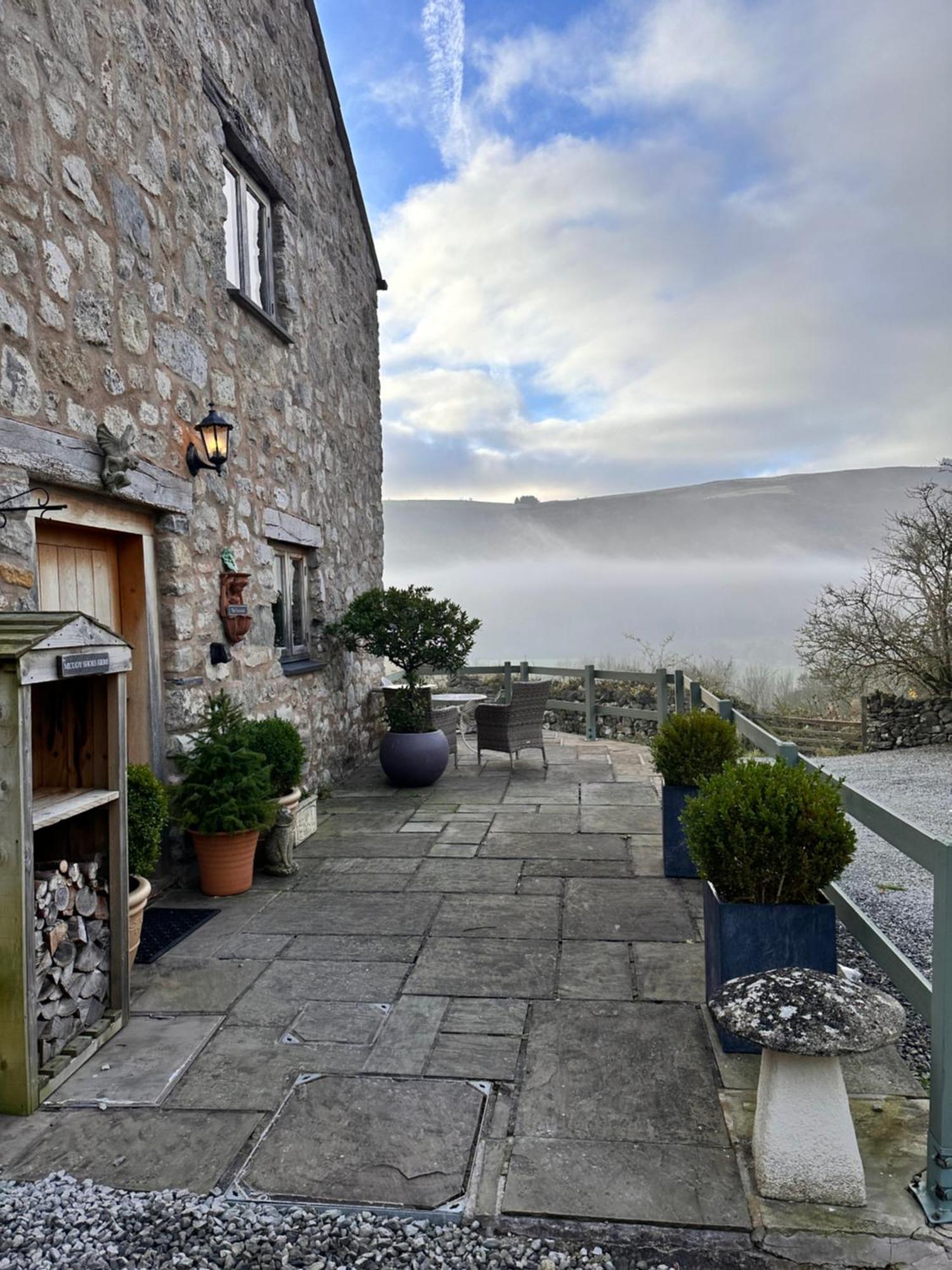 The Cowshed Bed & Breakfast Llangollen Exterior photo